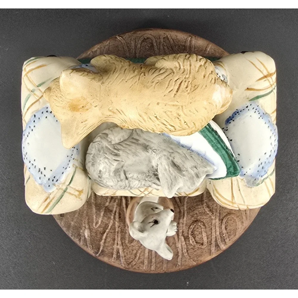 Vtg MSR Cats On Chair Ceramic Music Box Mouse Spins Plays Impossible Dream